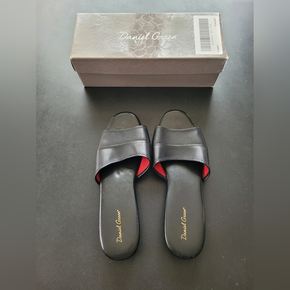 Women Daniel Green shoes sz 10